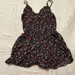 Divided Floral Size 8 Romper
